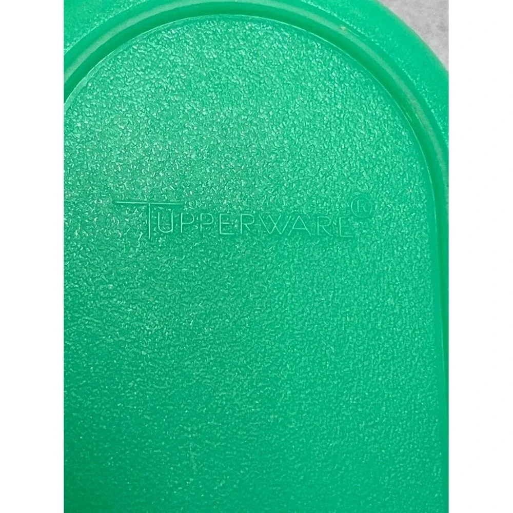 Tupperware vintage pick